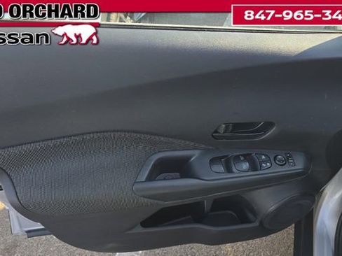 Used 2020 Nissan Kicks S image 8