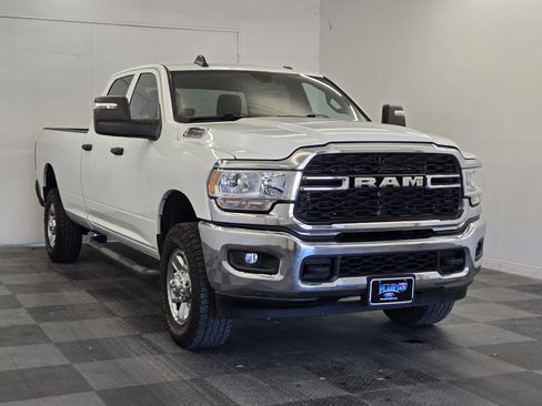 Used 2023 RAM 2500 Tradesman w/ Chrome Appearance Group image 2