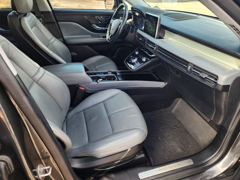 Used 2020 Lincoln Corsair FWD image 13