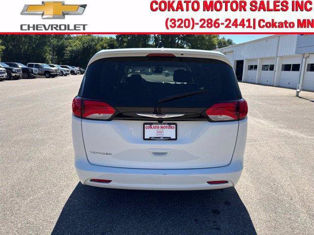 Used 2024 Chrysler Voyager LX FWD image 6