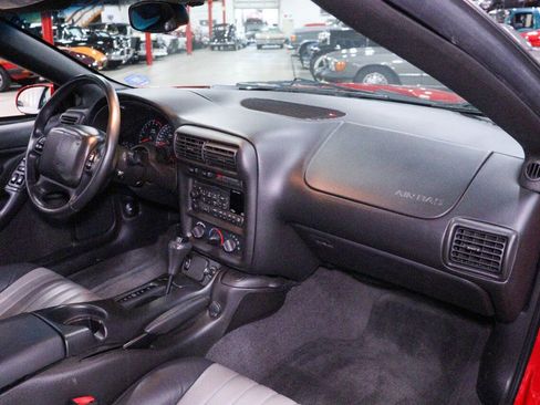 Used 2002 Chevrolet Camaro Z28 w/ SS Performance/Appearance Pkg image 38