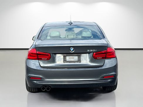 Used 2017 BMW 330i Sedan RWD image 4