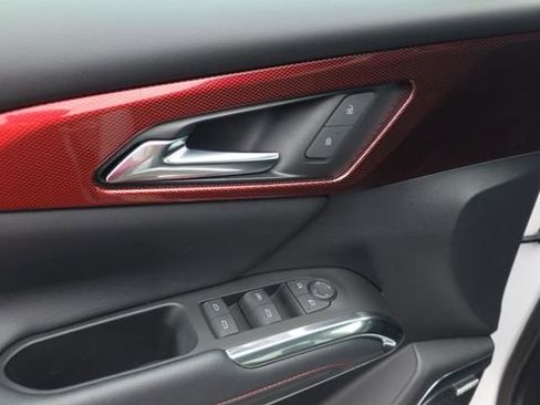 Used 2024 Chevrolet Traverse Z71 w/ Enhanced Driving Package image 11