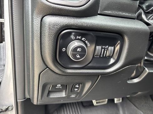 Used 2024 RAM 1500 Laramie AWD/4WD image 29