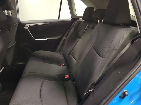 Used 2019 Toyota RAV4 LE w/ All Weather Liner Package AWD/4WD image 30