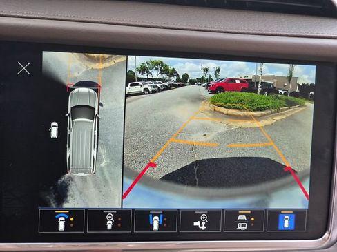 Used 2022 GMC Yukon Denali RWD image 20