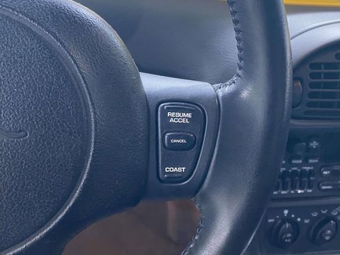 Used 2002 Chrysler Prowler RWD image 18