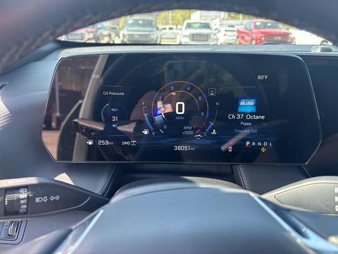 Used 2025 Chevrolet Equinox LT w/ Convenience Package II image 15