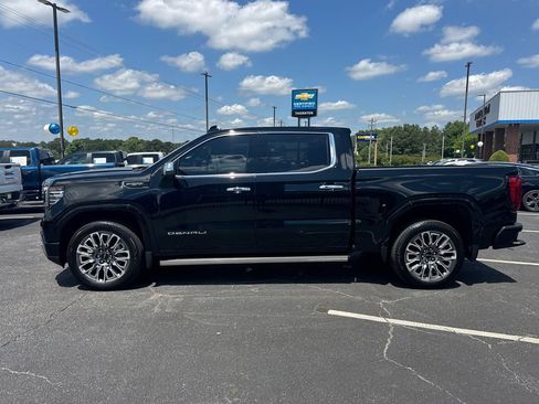 Used 2025 GMC Sierra 1500 Denali Ultimate AWD/4WD image 9