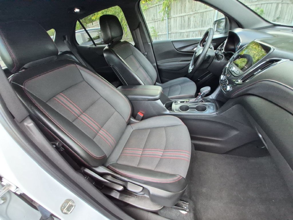 Used 2023 Chevrolet Equinox RS FWD image 29