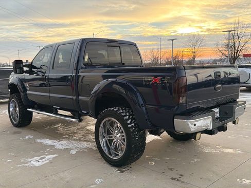 Used 2011 Ford F250 Lariat w/ Lariat Ultimate Pkg image 4