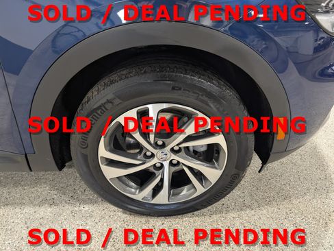 Used 2023 Buick Envision Essence AWD/4WD image 12