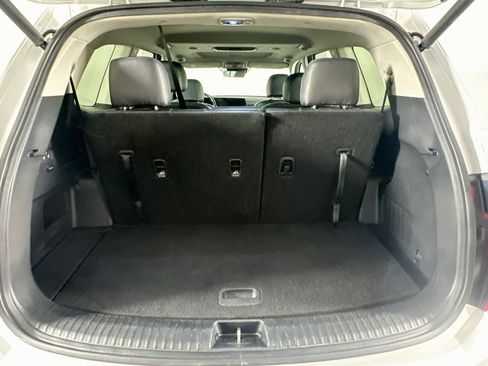 Used 2025 Kia Telluride S FWD image 31