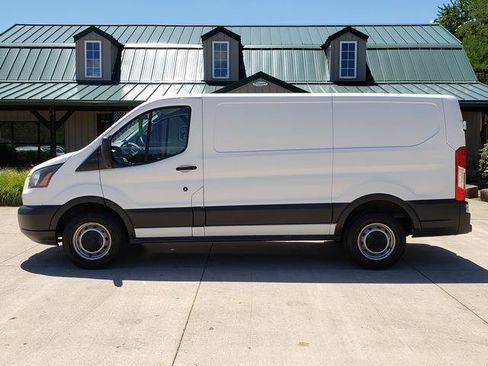Used 2017 Ford Transit 150 130 Low Roof RWD image 2
