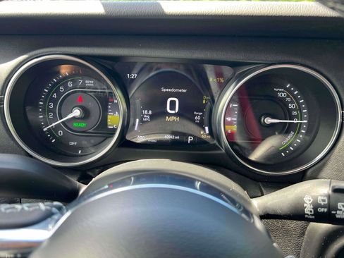 Used 2023 Jeep Wrangler Unlimited Sahara w/ Cold Weather Group AWD/4WD image 18