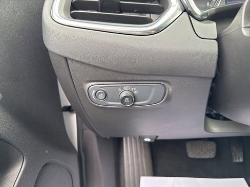 Used 2024 Chevrolet Equinox LT image 20