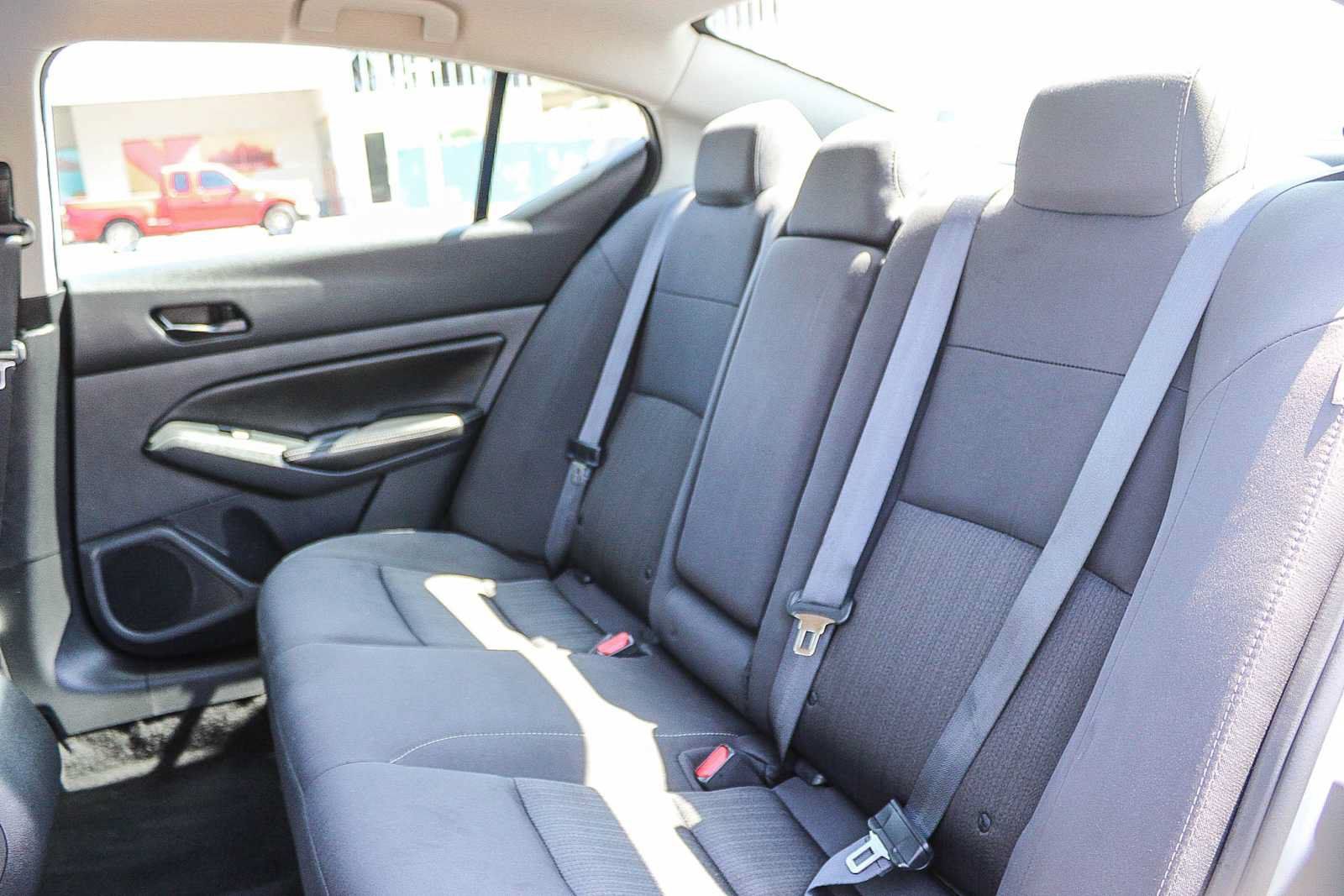 Used 2025 Nissan Altima 2.5 SV FWD image 18