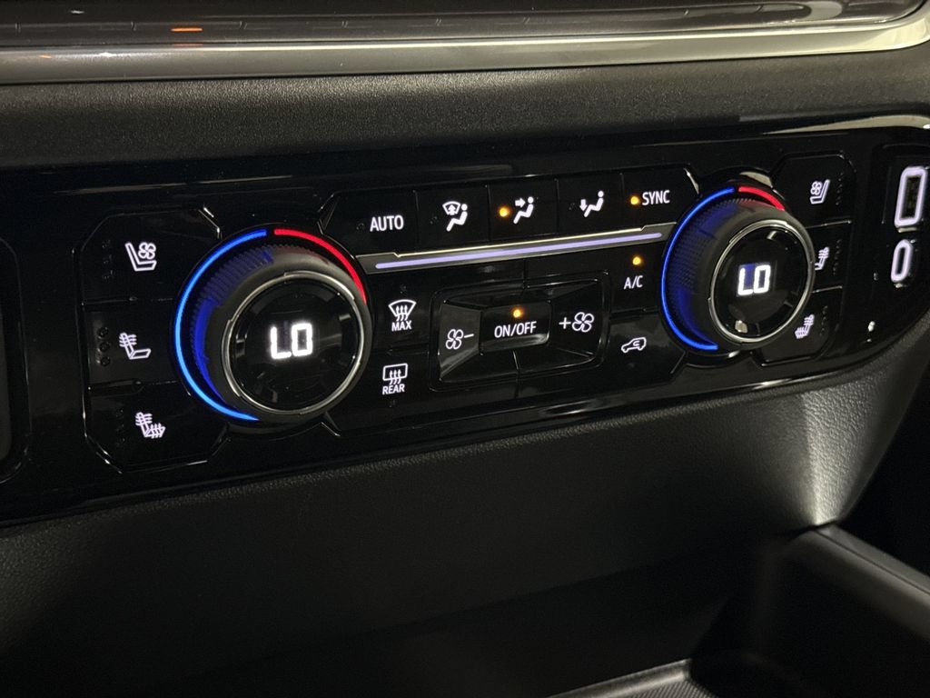 New 2026 Chevrolet Silverado 2500 High Country w/ High Country Premium Package AWD/4WD image 17