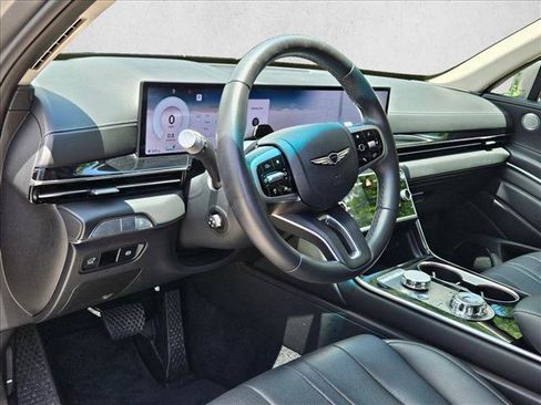 Used 2025 Genesis GV80 2.5T Standard AWD/4WD image 9