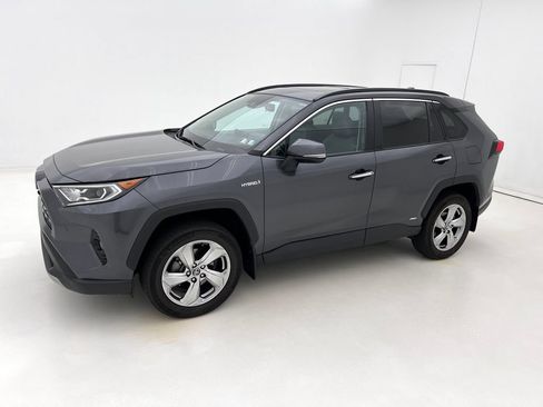 Used 2020 Toyota RAV4 Limited AWD/4WD image 5