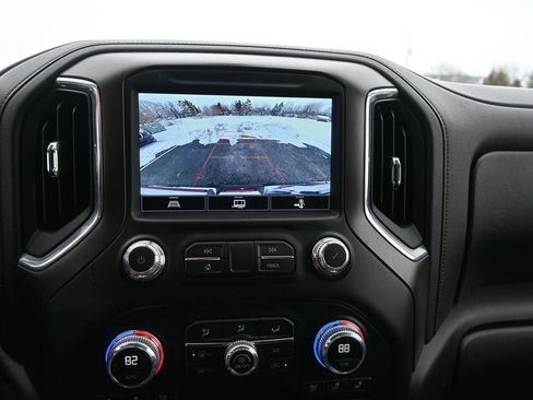 Used 2021 GMC Sierra 2500 AT4 image 42