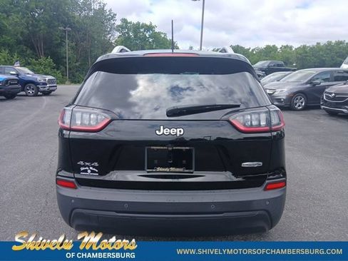 Used 2020 Jeep Cherokee Latitude Plus w/ Cold Weather Group AWD/4WD image 5