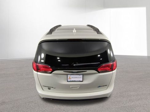 Used 2020 Chrysler Pacifica Limited w/ Advanced Safetytec Group image 38