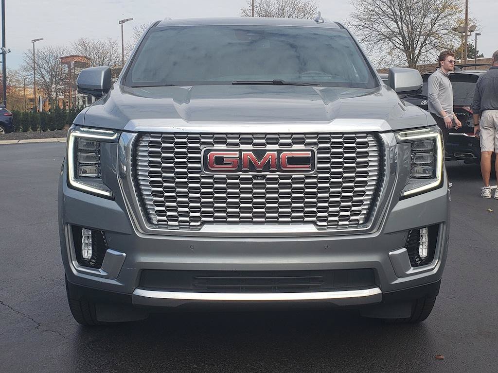 Used 2023 GMC Yukon Denali RWD image 2