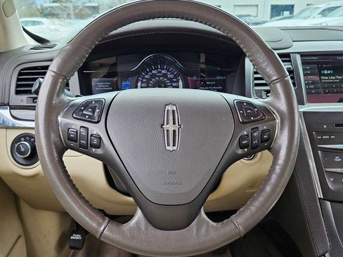 Used 2015 Lincoln MKS AWD image 15