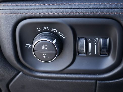 Used 2022 RAM 3500 Limited image 22