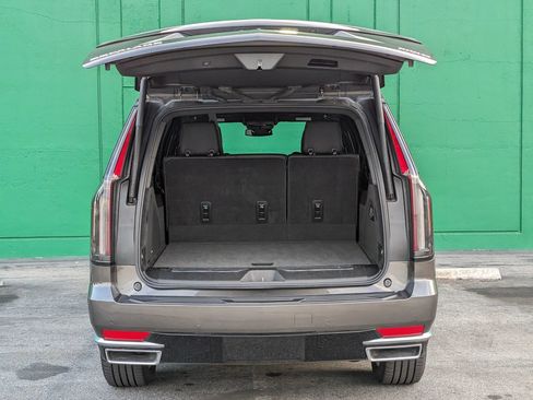Used 2021 Cadillac Escalade ESV Luxury AWD/4WD image 10