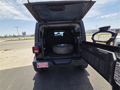 Used 2019 Jeep Wrangler Unlimited Sport S AWD/4WD image 9