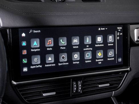 Used 2022 Porsche Cayenne Turbo image 22