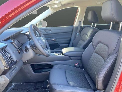 New 2026 Nissan Pathfinder SV image 4