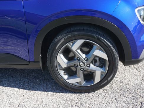 Used 2022 Hyundai Venue Limited image 6