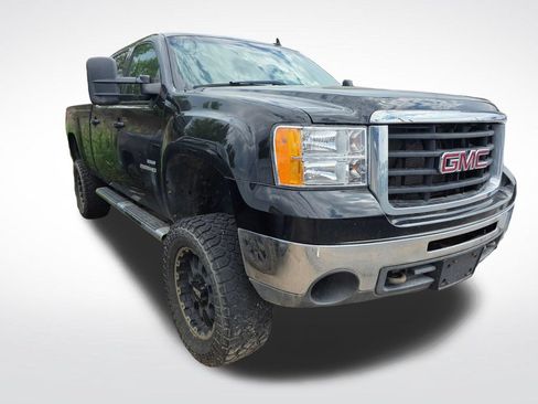 Used 2010 GMC Sierra 2500 SLT w/ SLT Convenience Package AWD/4WD image 3