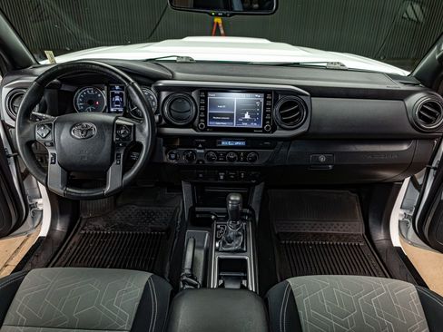 Used 2023 Toyota Tacoma TRD Sport image 19