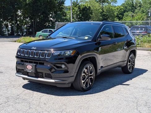 Used 2023 Jeep Compass Limited AWD/4WD image 9
