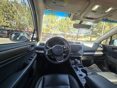 Used 2019 Subaru Outback 3.6R Limited AWD/4WD image 6