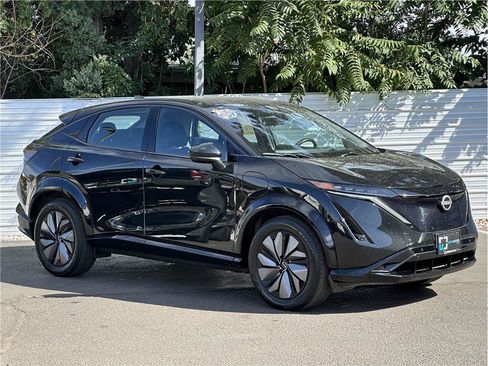 Used 2024 Nissan Ariya AWD image 8
