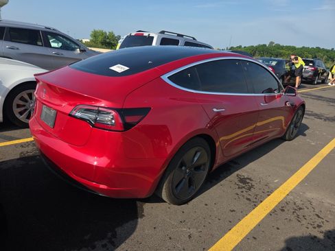Used 2020 Tesla Model 3 Standard Range RWD image 4