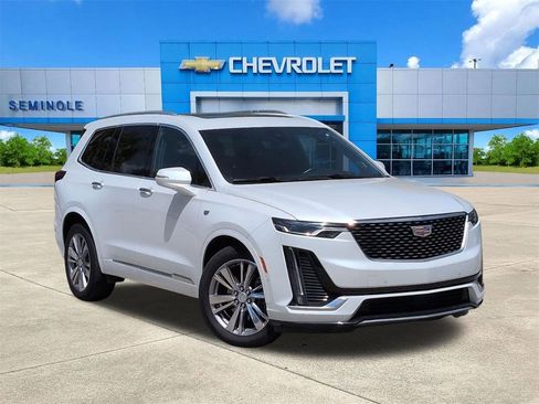 Used 2023 Cadillac XT6 Premium Luxury w/ Technology Package FWD image 1