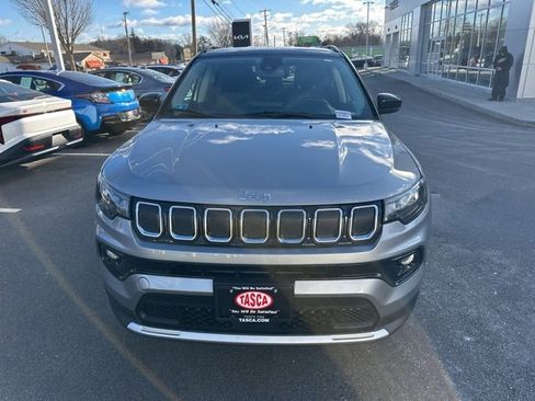 Used 2022 Jeep Compass Limited image 3