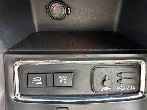 Used 2022 Subaru Ascent Limited image 22