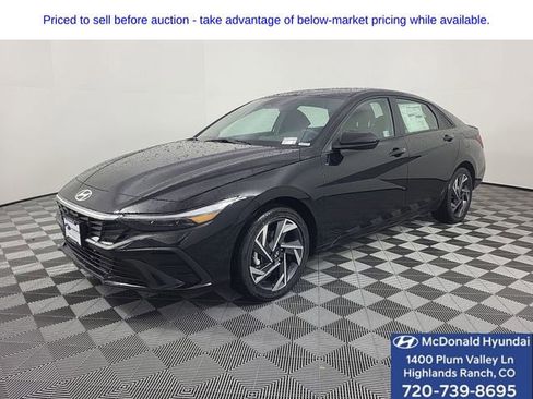 Certified 2025 Hyundai Elantra SEL FWD image 4