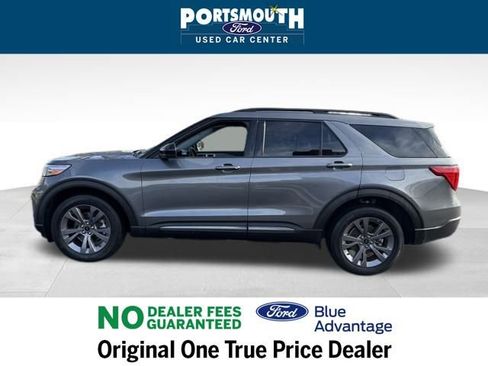 Used 2022 Ford Explorer XLT w/ Equipment Group 202A image 2
