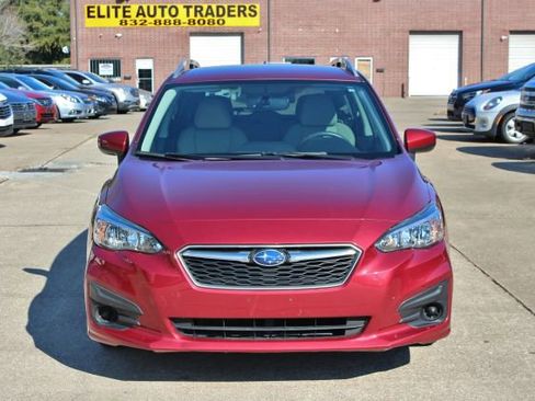 Used 2019 Subaru Impreza 2.0i Premium image 3