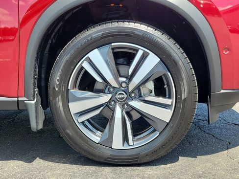 Certified 2023 Nissan Rogue SL w/ SL Premium Package FWD image 5