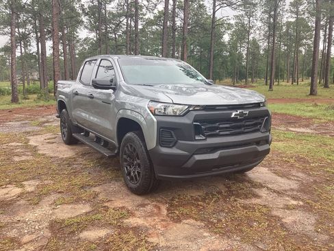 New 2026 Chevrolet Colorado W/T w/ WT Custom Package RWD image 7