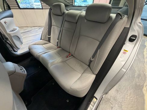 Used 2010 Lexus ES 350 FWD image 6